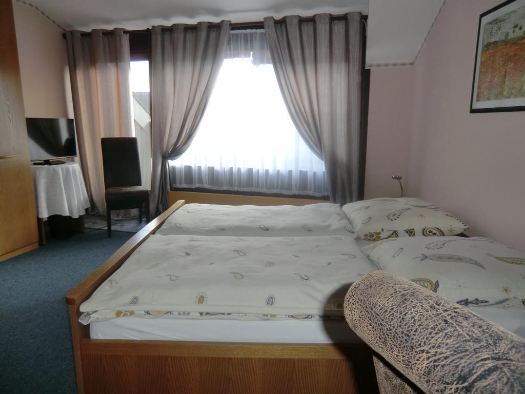 Hotel Garni Julia Linnich Room photo