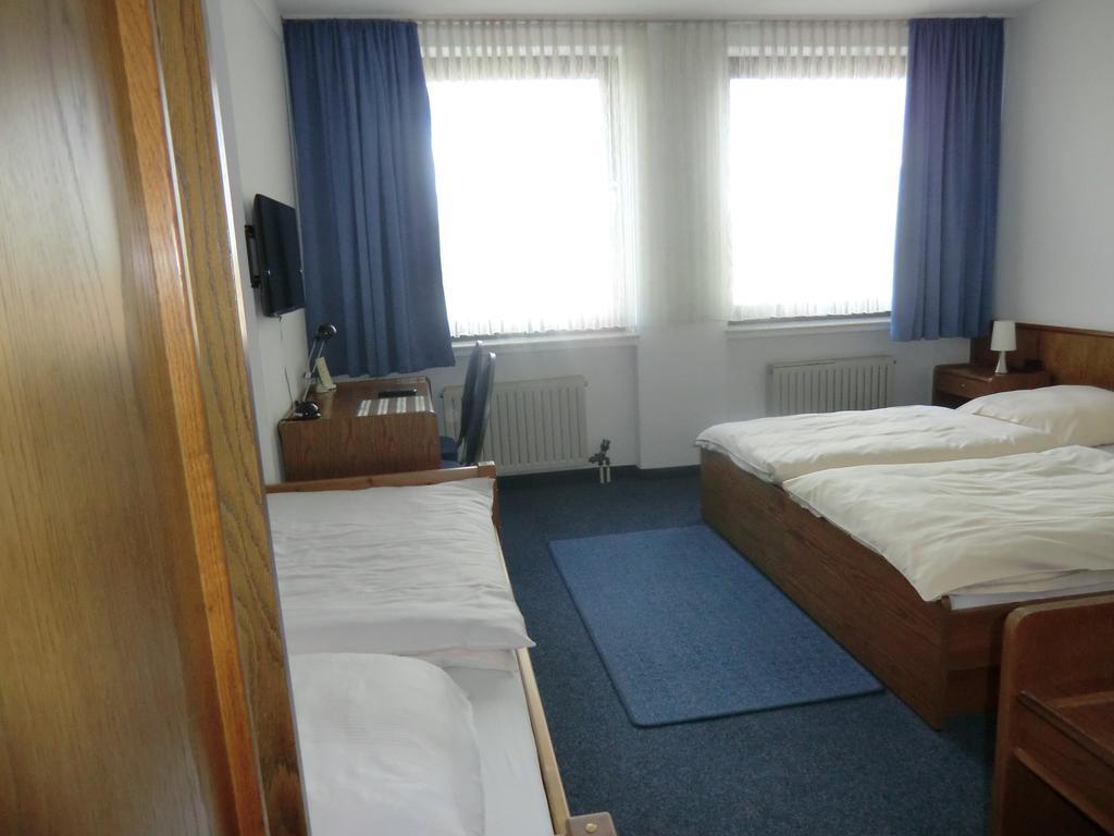 Hotel Garni Julia Linnich Room photo