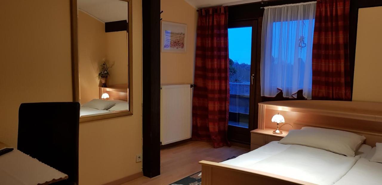 Hotel Garni Julia Linnich Exterior photo